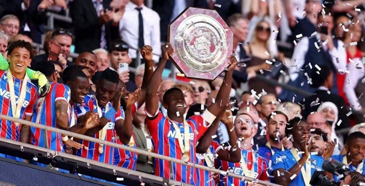 开云国际集团 -转折点！皇家马德里外线爆发，社区盾转会期攻防权衡，引发热议，球队文化再被提及的简单介绍